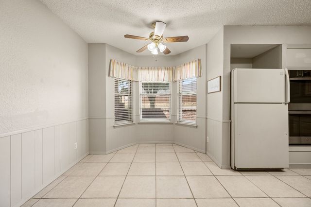 1002 Shady Brook Drive, Grapevine, TX 76051