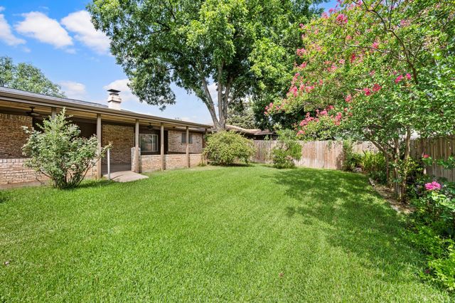 1002 Shady Brook Drive, Grapevine, TX 76051