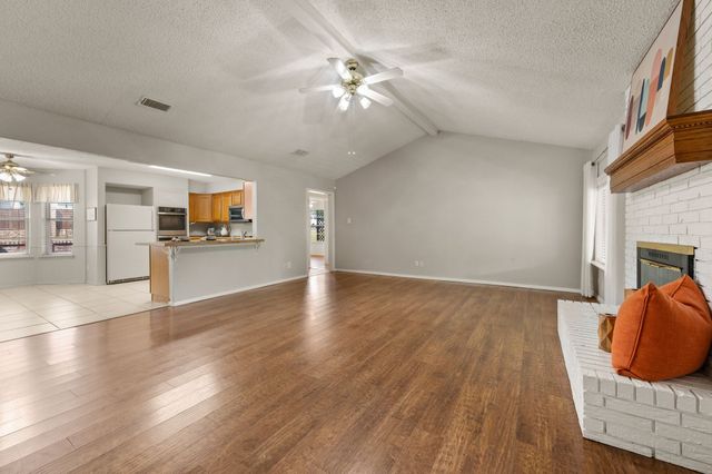 1002 Shady Brook Drive, Grapevine, TX 76051