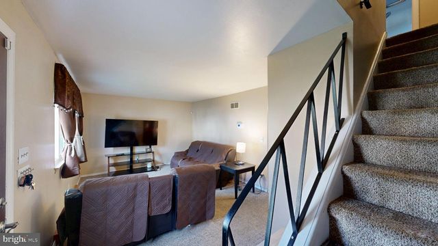 11 S INDEPENDENCE BLVD, New Castle, DE 19720