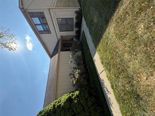 31613 Bear Creek Boulevard, Warren, MI 48093