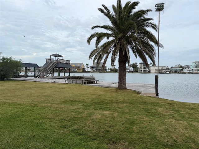 1219 Pilot Lane, Galveston, TX 77554