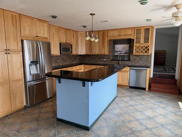 1219 Pilot Lane, Galveston, TX 77554