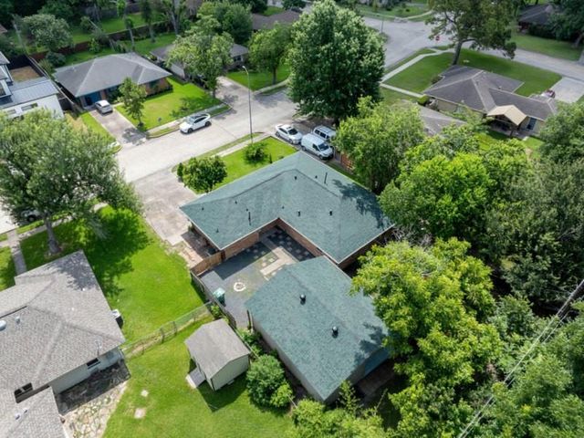10406 Woodwind Drive, Houston, TX 77025