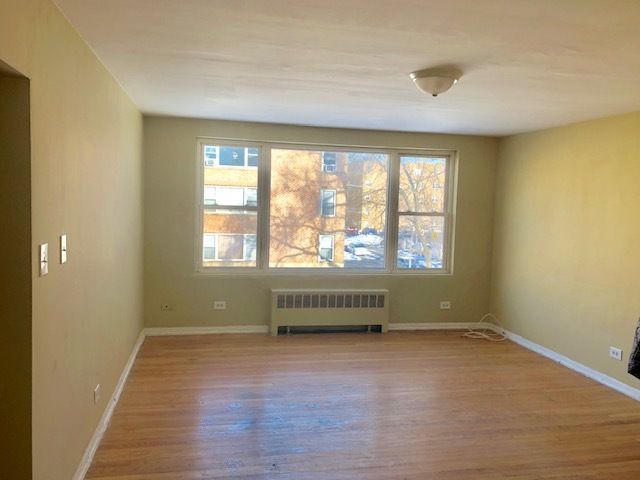 6122 N Seeley Avenue 2E, Chicago, IL 60659