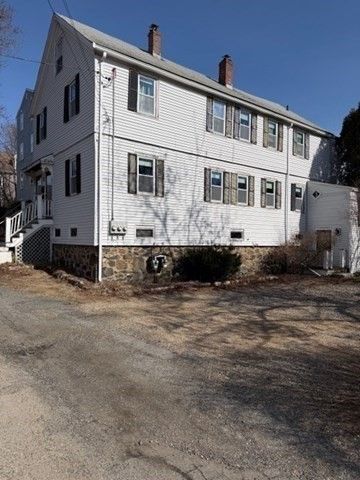 15 Hillside Avenue 1, Marblehead, MA 01945