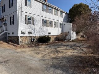 15 Hillside Avenue 1, Marblehead, MA 01945