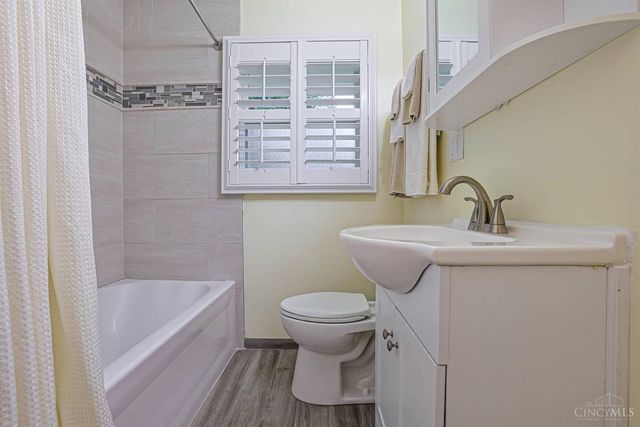 106 Stolz Drive, Middletown, OH 45042