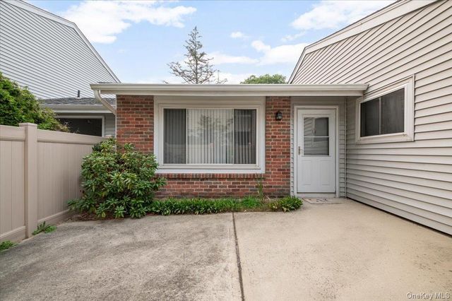 221 Springmeadow Drive J, Holbrook, NY 11741