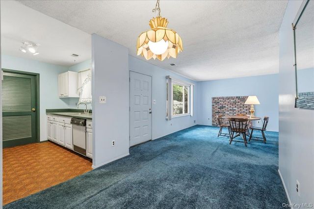 221 Springmeadow Drive J, Holbrook, NY 11741