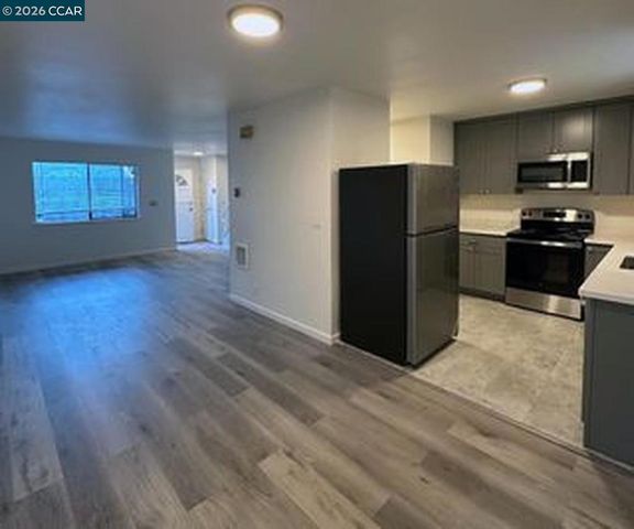 568 Dean Street, Hayward, CA 94541