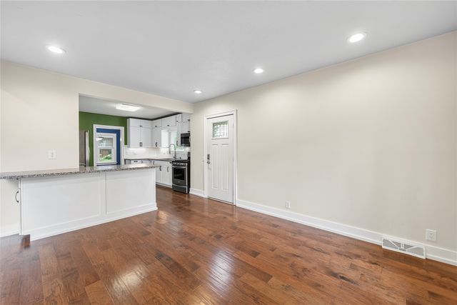 2327 Donald Street, Ames, IA 50014