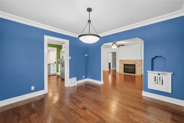 2327 Donald Street, Ames, IA 50014