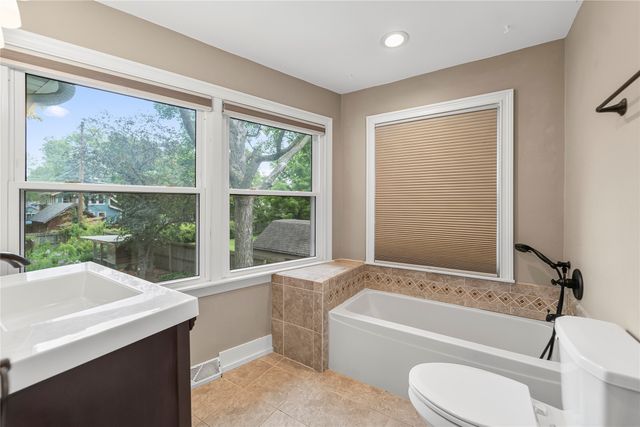 2327 Donald Street, Ames, IA 50014