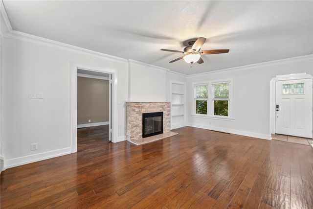 2327 Donald Street, Ames, IA 50014