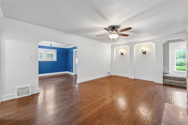 2327 Donald Street, Ames, IA 50014