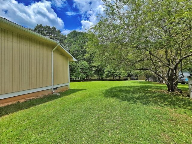 120 ASPEN LAKE Drive, Newnan, GA 30263