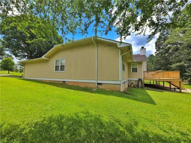 120 ASPEN LAKE Drive, Newnan, GA 30263