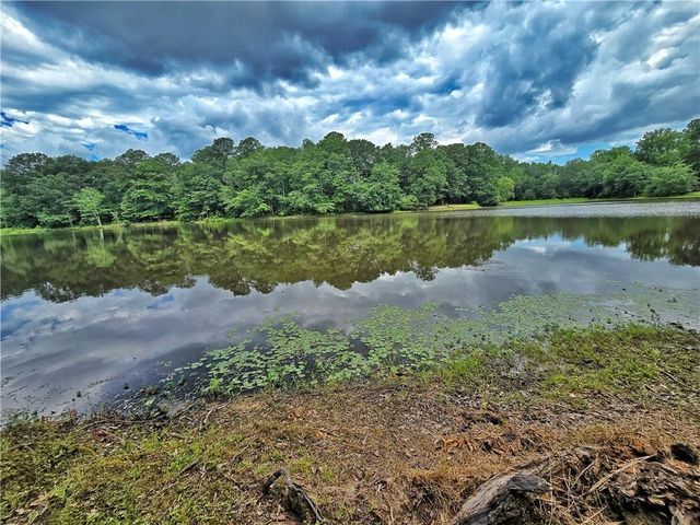 120 ASPEN LAKE Drive, Newnan, GA 30263