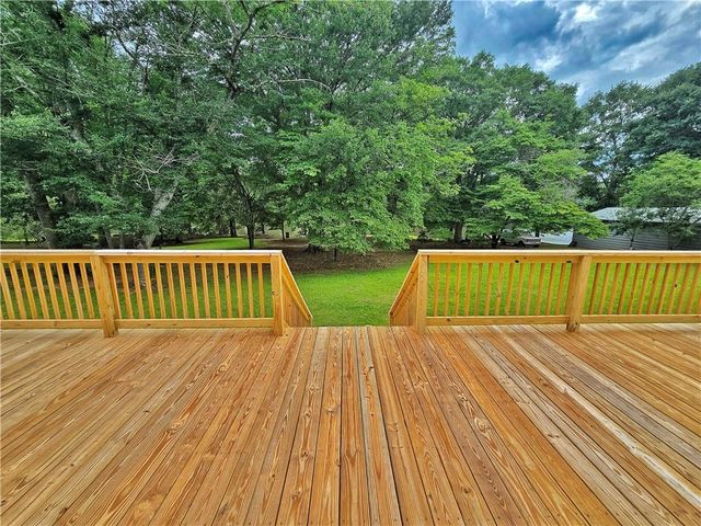 120 ASPEN LAKE Drive, Newnan, GA 30263