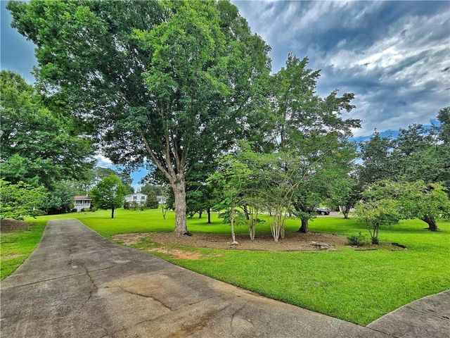 120 ASPEN LAKE Drive, Newnan, GA 30263