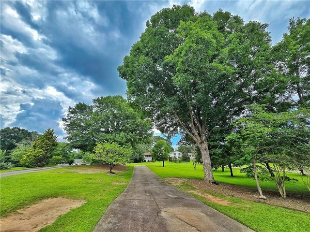 120 ASPEN LAKE Drive, Newnan, GA 30263