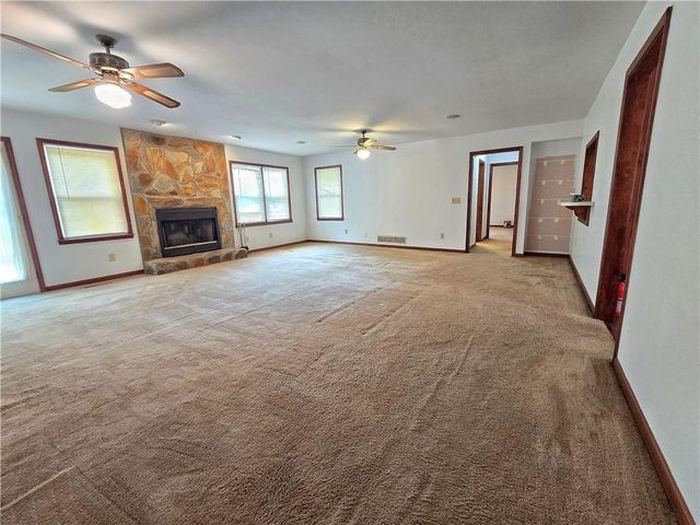 120 ASPEN LAKE Drive, Newnan, GA 30263