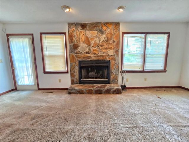 120 ASPEN LAKE Drive, Newnan, GA 30263