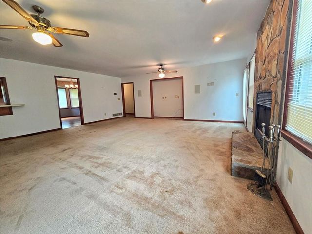 120 ASPEN LAKE Drive, Newnan, GA 30263