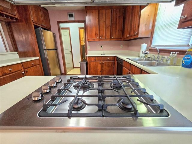 120 ASPEN LAKE Drive, Newnan, GA 30263