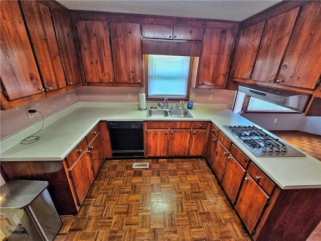 120 ASPEN LAKE Drive, Newnan, GA 30263