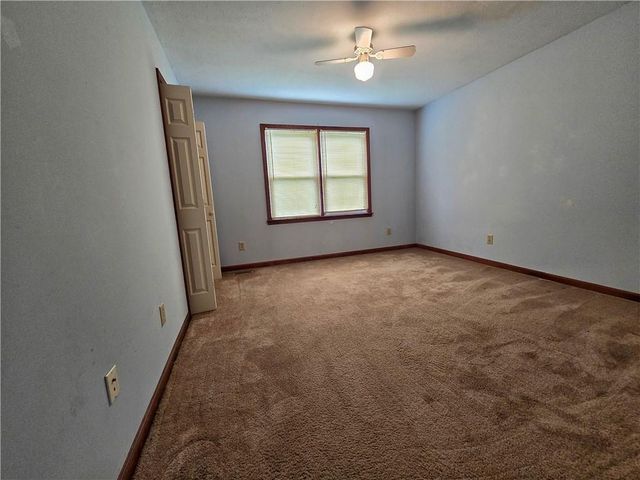 120 ASPEN LAKE Drive, Newnan, GA 30263