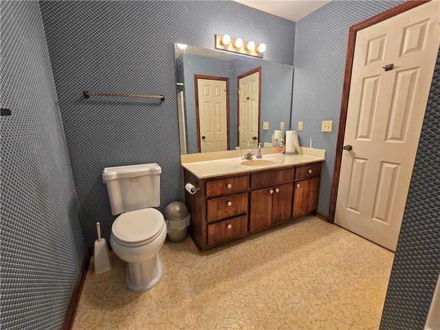 120 ASPEN LAKE Drive, Newnan, GA 30263