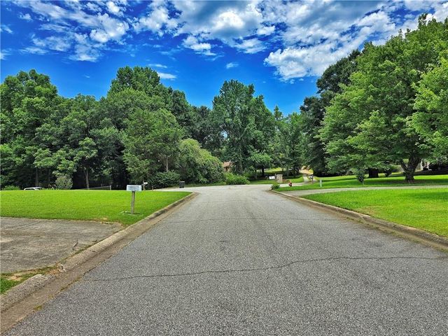 120 ASPEN LAKE Drive, Newnan, GA 30263