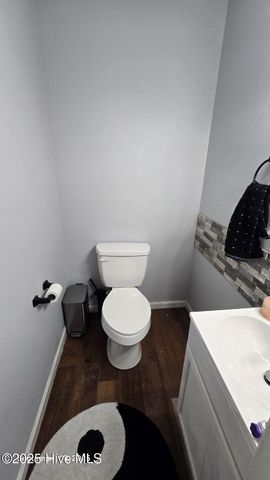 471 Hunting Green Drive, Jacksonville, NC 28546