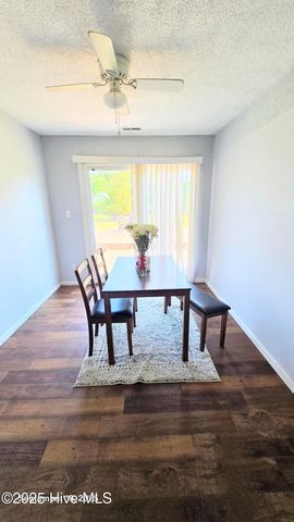 471 Hunting Green Drive, Jacksonville, NC 28546