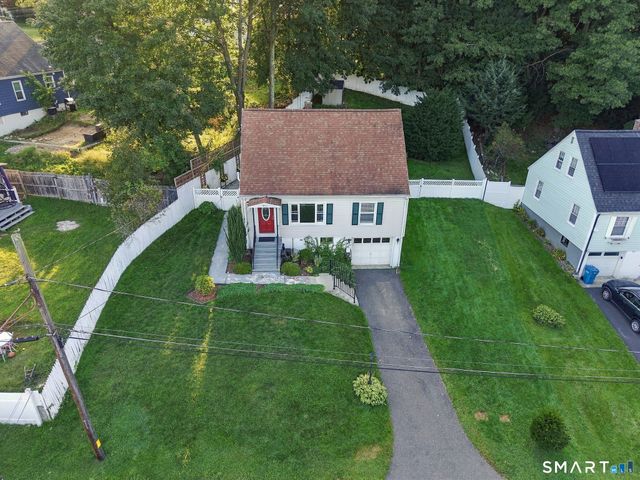 15 Ashland Avenue, Waterbury, CT 06708
