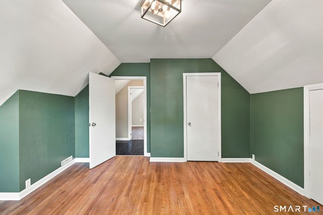 15 Ashland Avenue, Waterbury, CT 06708