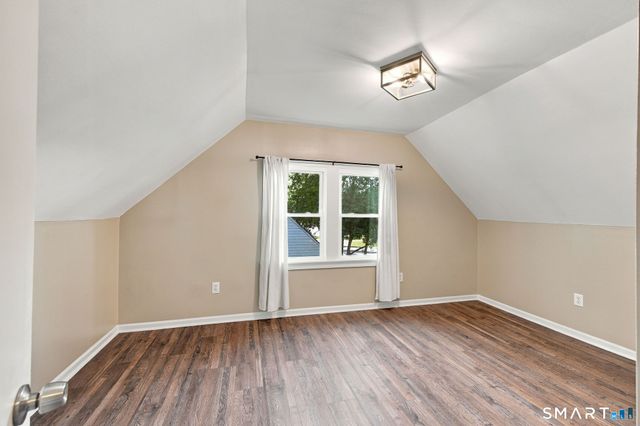 15 Ashland Avenue, Waterbury, CT 06708