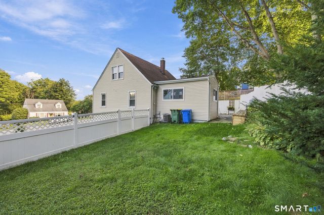 15 Ashland Avenue, Waterbury, CT 06708