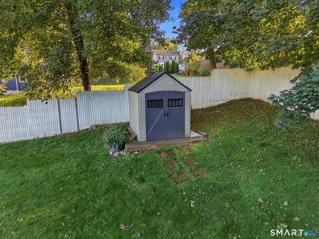 15 Ashland Avenue, Waterbury, CT 06708