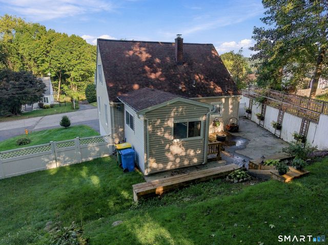15 Ashland Avenue, Waterbury, CT 06708