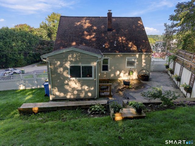 15 Ashland Avenue, Waterbury, CT 06708