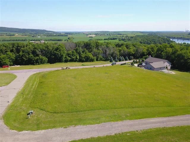 N4524 Prairie Knoll Circle, Portage, WI 53901