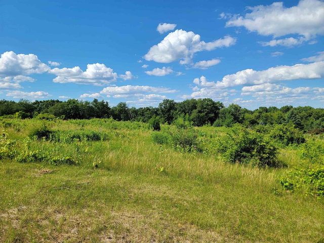 N4524 Prairie Knoll Circle, Portage, WI 53901