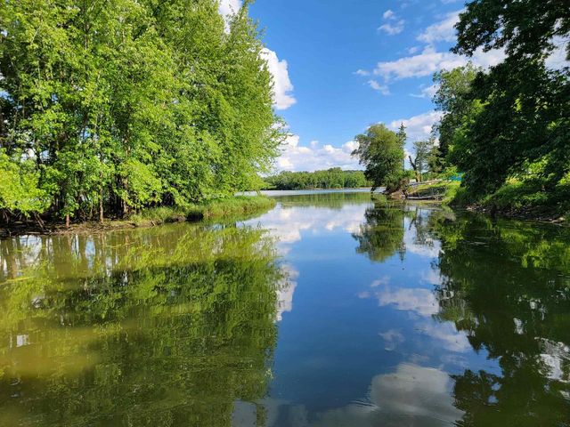 N4524 Prairie Knoll Circle, Portage, WI 53901