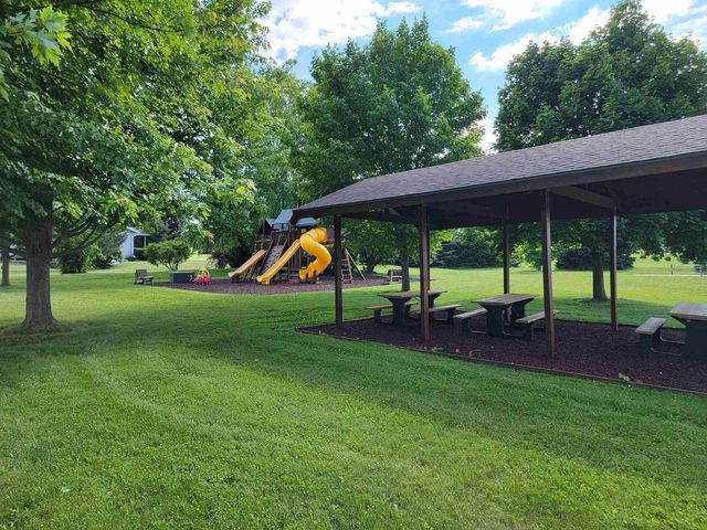 N4524 Prairie Knoll Circle, Portage, WI 53901