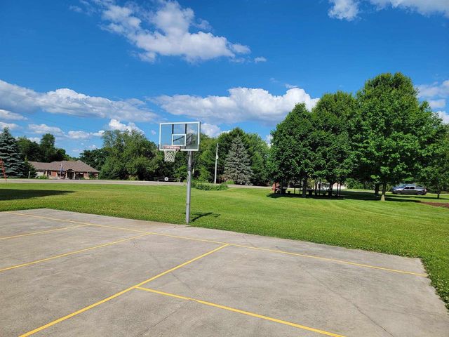 N4524 Prairie Knoll Circle, Portage, WI 53901