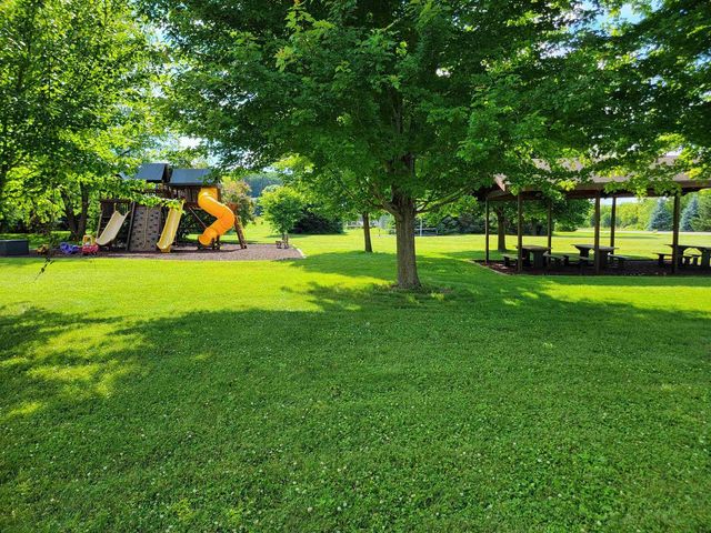 N4524 Prairie Knoll Circle, Portage, WI 53901