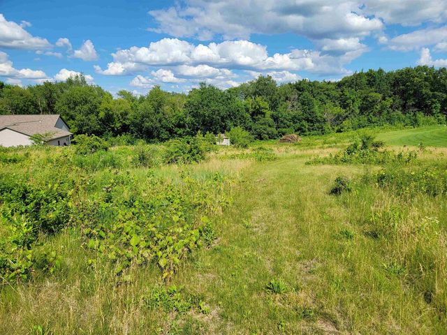 N4524 Prairie Knoll Circle, Portage, WI 53901